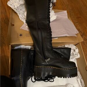Rare Sold OUT DOC MARTENS AZREYA MAX LEATHER 26-EYE PLATFORM THIGH HIGH BOOTS 8